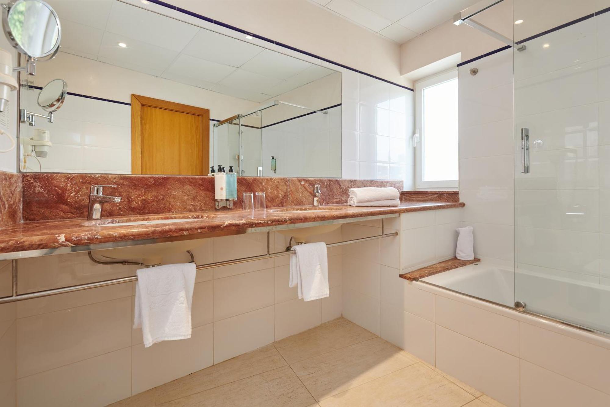Hotel Apartamentos Cala Santanyi Ngoại thất bức ảnh