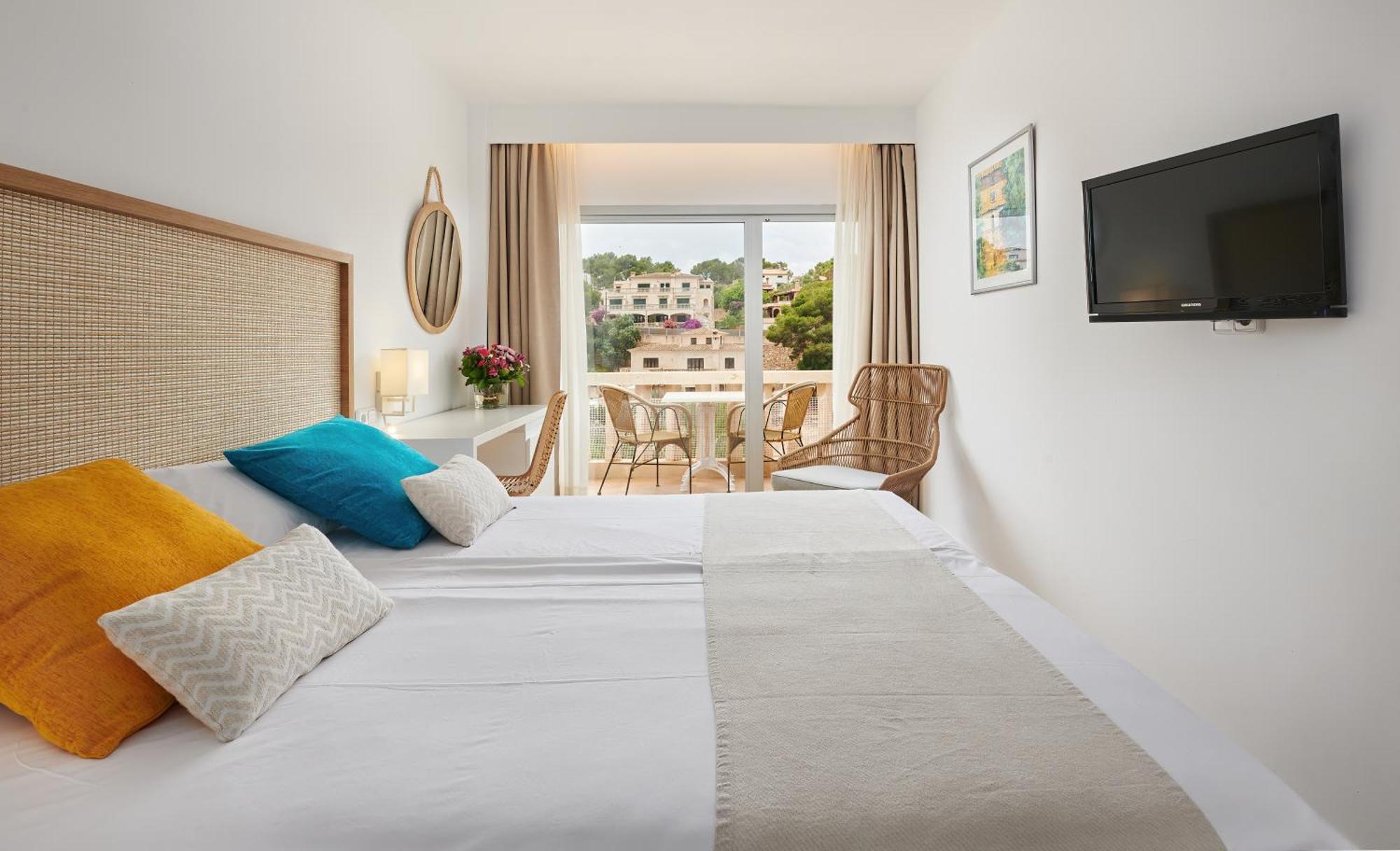 Hotel Apartamentos Cala Santanyi Ngoại thất bức ảnh