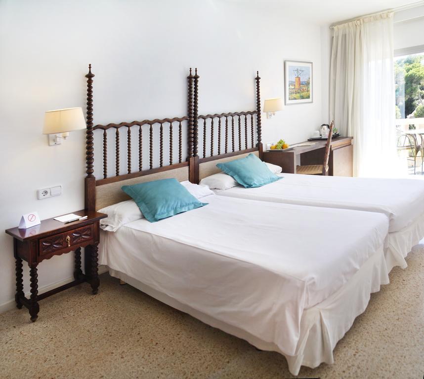 Hotel Apartamentos Cala Santanyi Ngoại thất bức ảnh